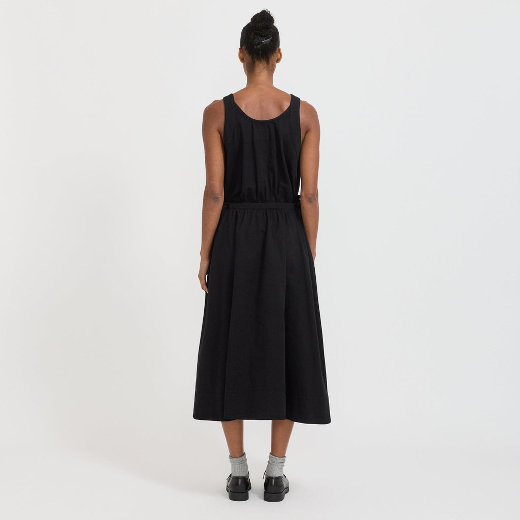 Vestido tipo delantal - Negro