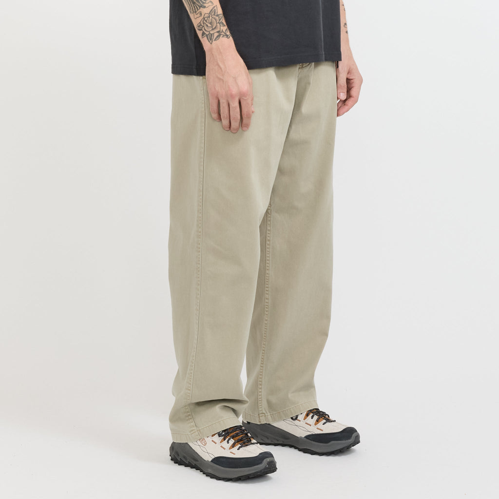 Pantalón chino recto Gramicci de teñido natural - Beige natural