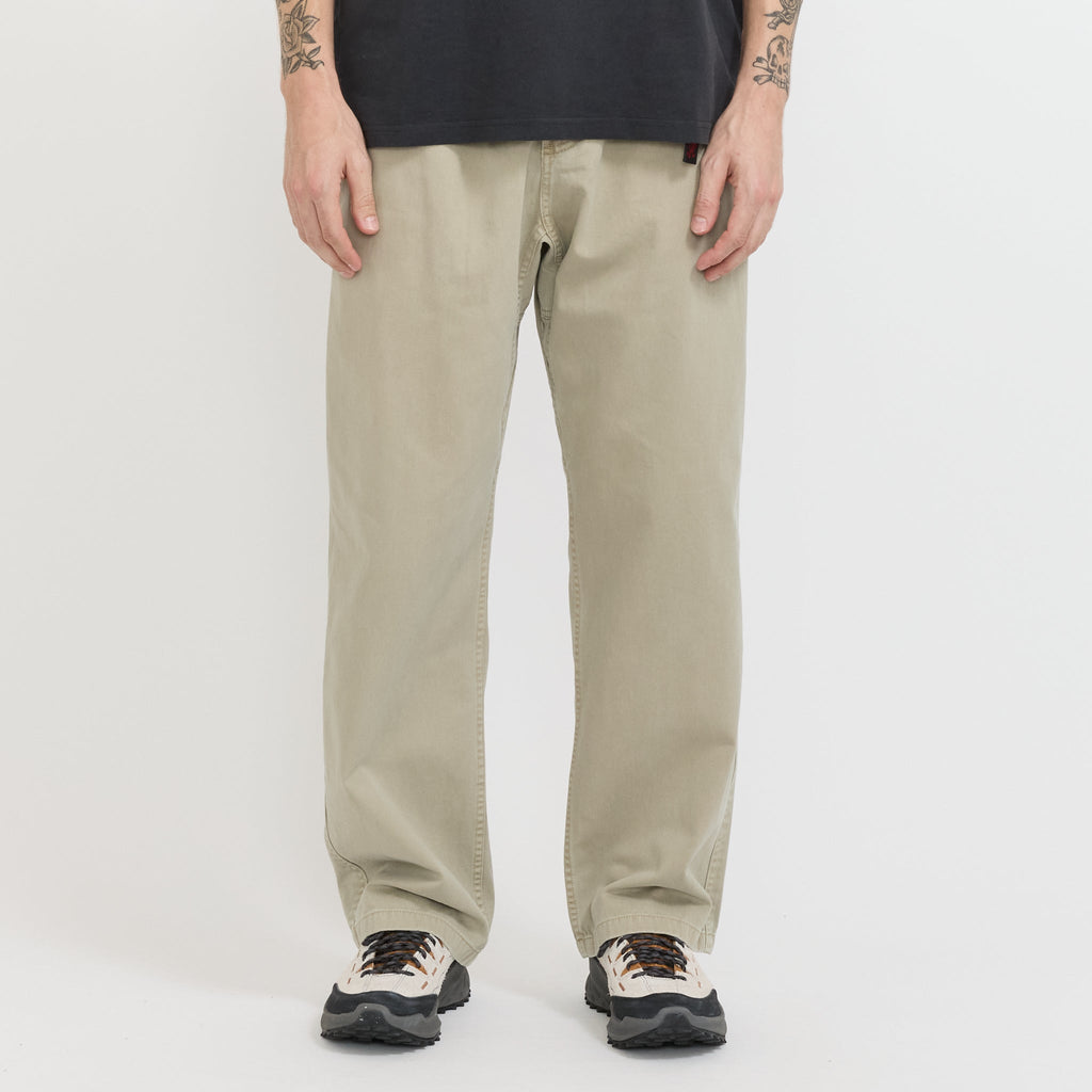 Pantalón chino recto Gramicci de teñido natural - Beige natural