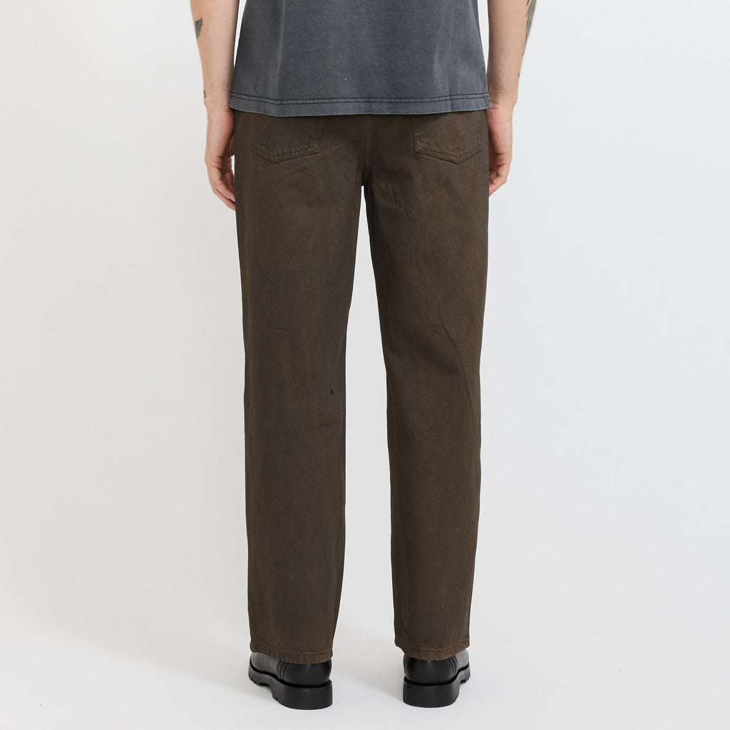 Vaqueros Wale de lavado Mud Wash - Marrón barro