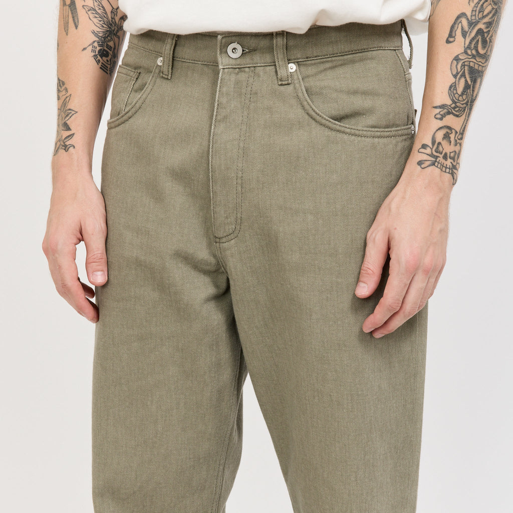 Pantalón Korshavn holgado de cinco bolsillos Vetiver - Verde vetiver