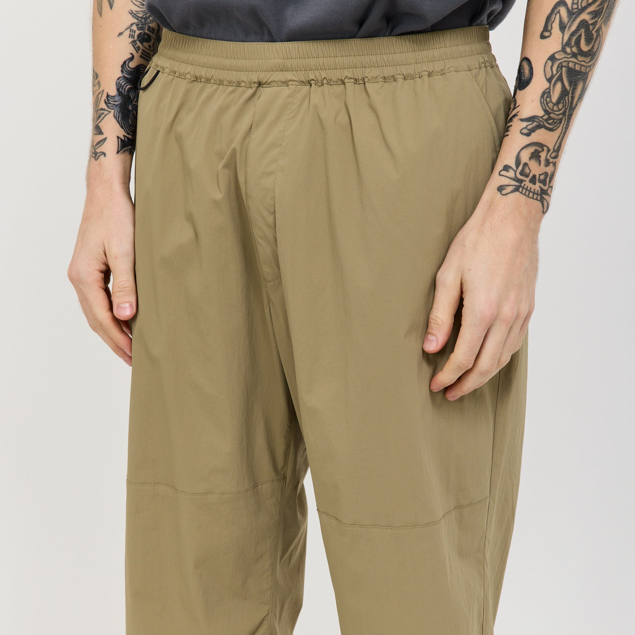 Pantalón ancho New Standard Easy Greige - Gris beige